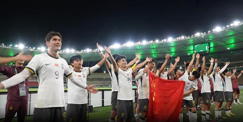 球速体育平台-安东尼奥帮邵佳一练兵！徐彬可顶替王上源 李昊替老颜 彭啸替魏震